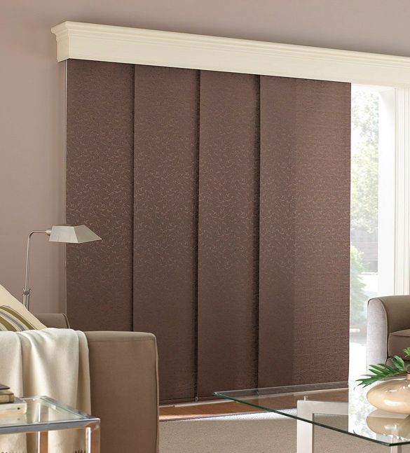 Estores e persianas de desenho, estores venezianos, estores de rolo, estores verticais, painéis deslizantes, brisas solares, compactos térmicos, persianas térmicas